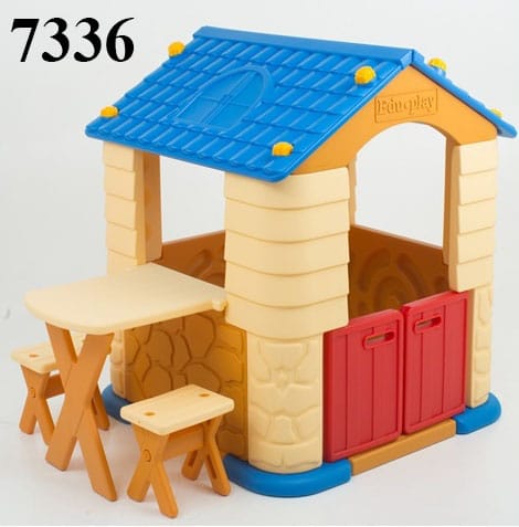 EDU PLAY PLAY HOUSE W TABLES & CHAIRS